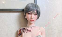 米悠无事贴贴