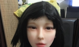 丑娃娃，长的生无可恋的那种