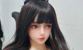 小老婆换件衣服