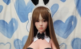 第一次下海當兔女郎