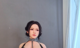 莉雅睡衣秀
