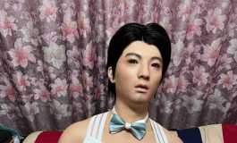再发两张克隆人男娃的照片
