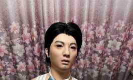 再发两张克隆人男娃的照片