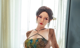 前凸后翘好身材，回头率100%的穿搭