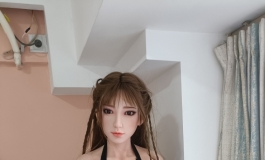 高叉连体衣！胸部以下全是腿！