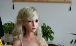 小璐妹妹这是打算去酒吧吗