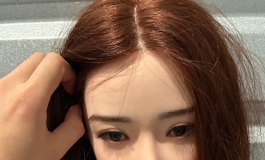 迷你仓中的女朋友