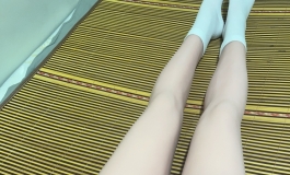 牛仔裤+白袜美美哒 5.23