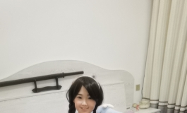 婉秋玩仙女棒