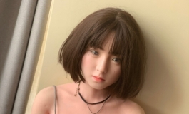 好久不宠幸她们了 给两个姑娘换身衣服