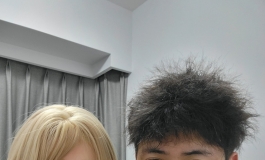 和萤火家看板娘琉璃的合影